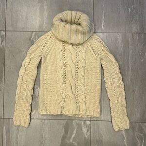 Gorgeous Cable Knit Sweater